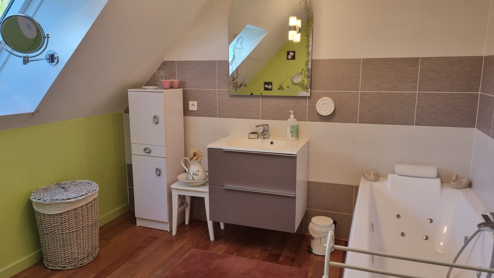 Image_11,
			Maison, Montigny-sur-Loing, ref :1769