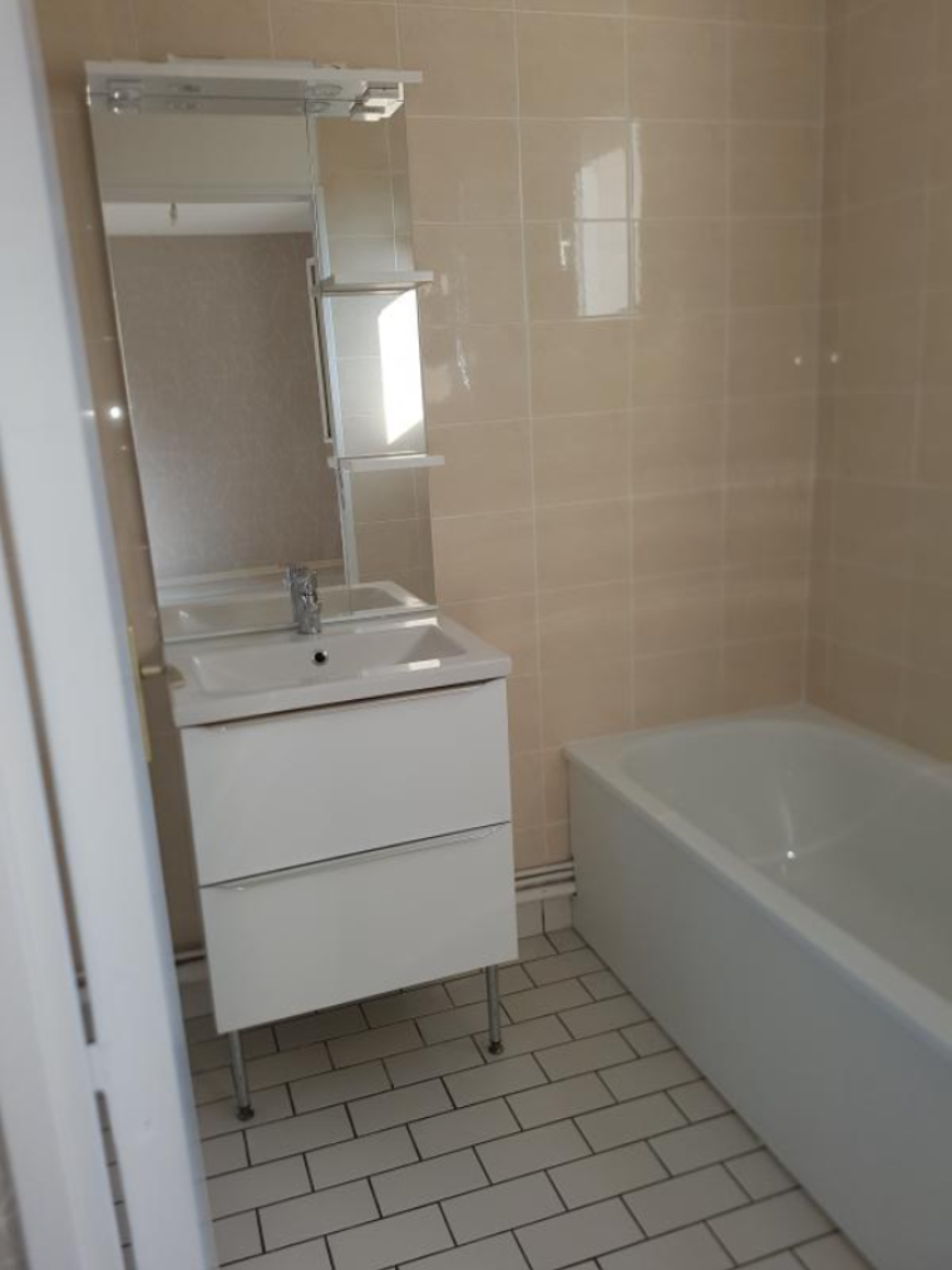 Image_5,
			Appartement, Veneux-les-Sablons, ref :1721