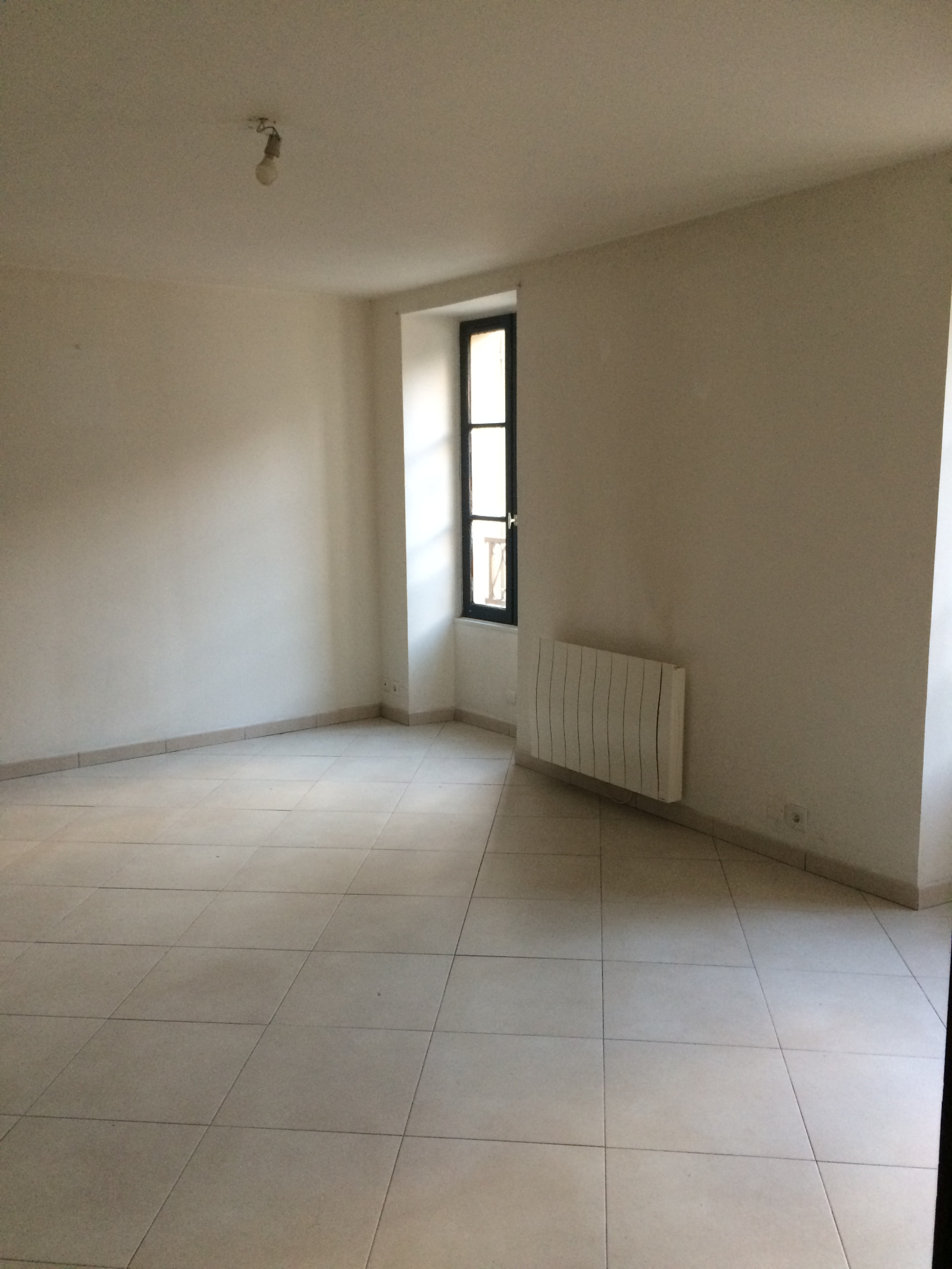 Image_1,
			Appartement, Moret-sur-Loing, ref :216-007