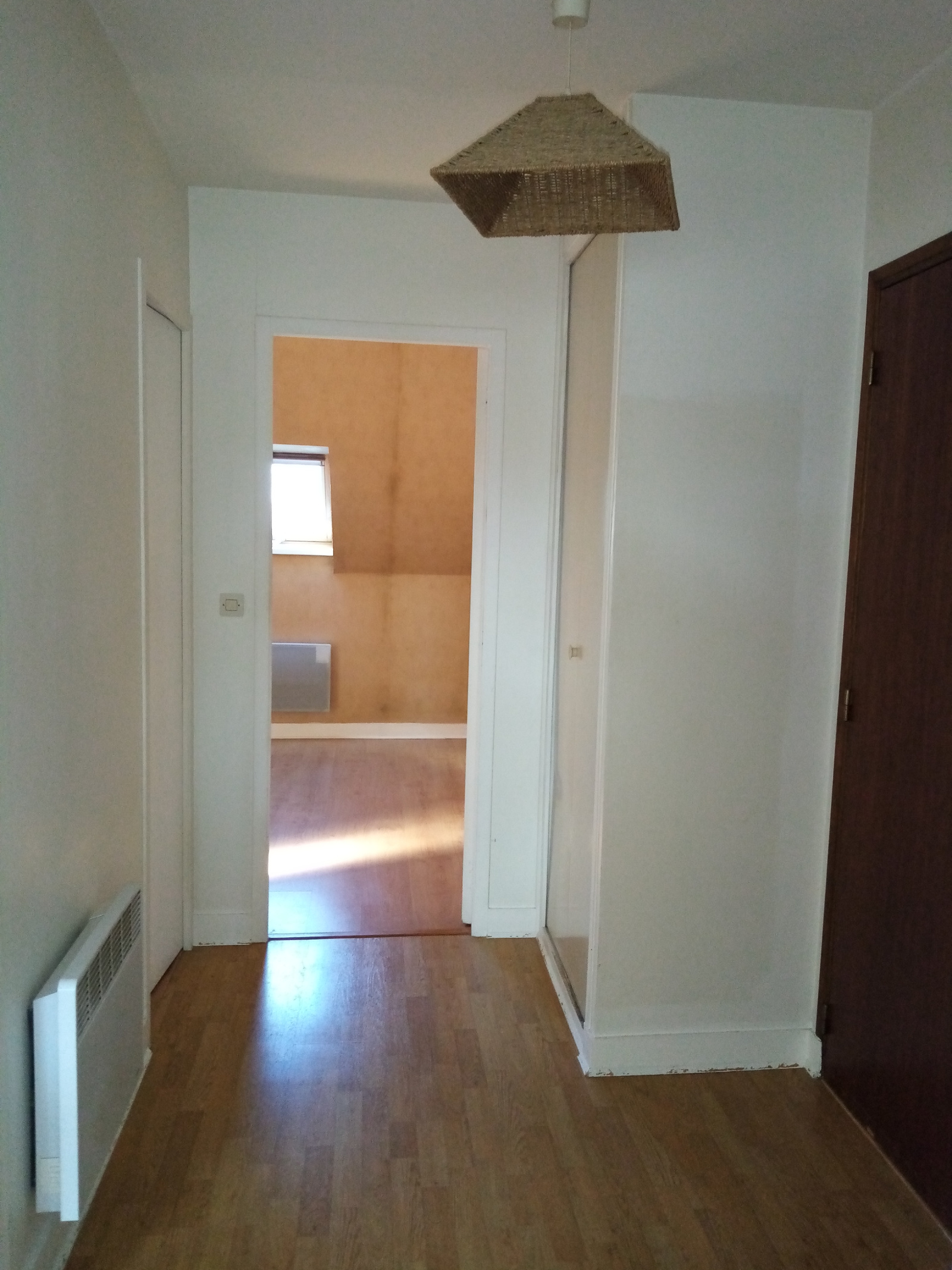 Image_8,
			Appartement, Moret-Loing-et-Orvanne, ref :377-001