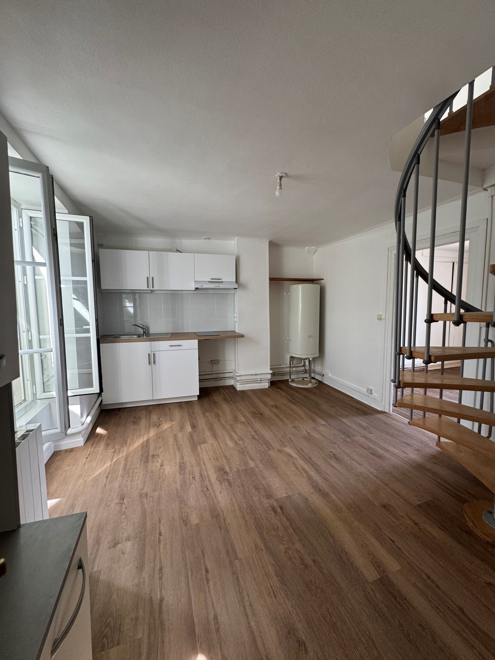 Image_1,
			Duplex, Veneux-les-Sablons, ref :331-002