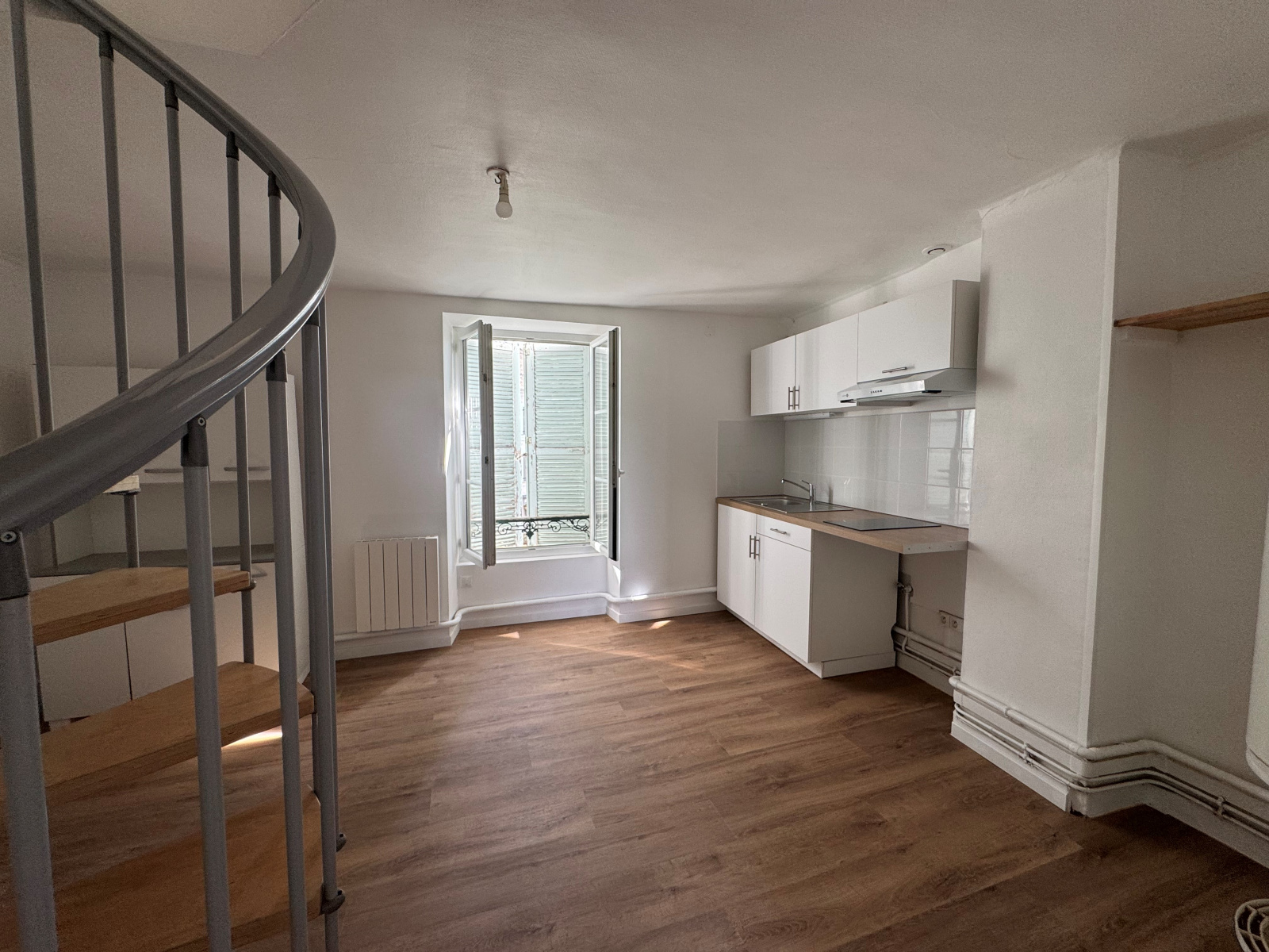 Image_2,
			Duplex, Veneux-les-Sablons, ref :331-002