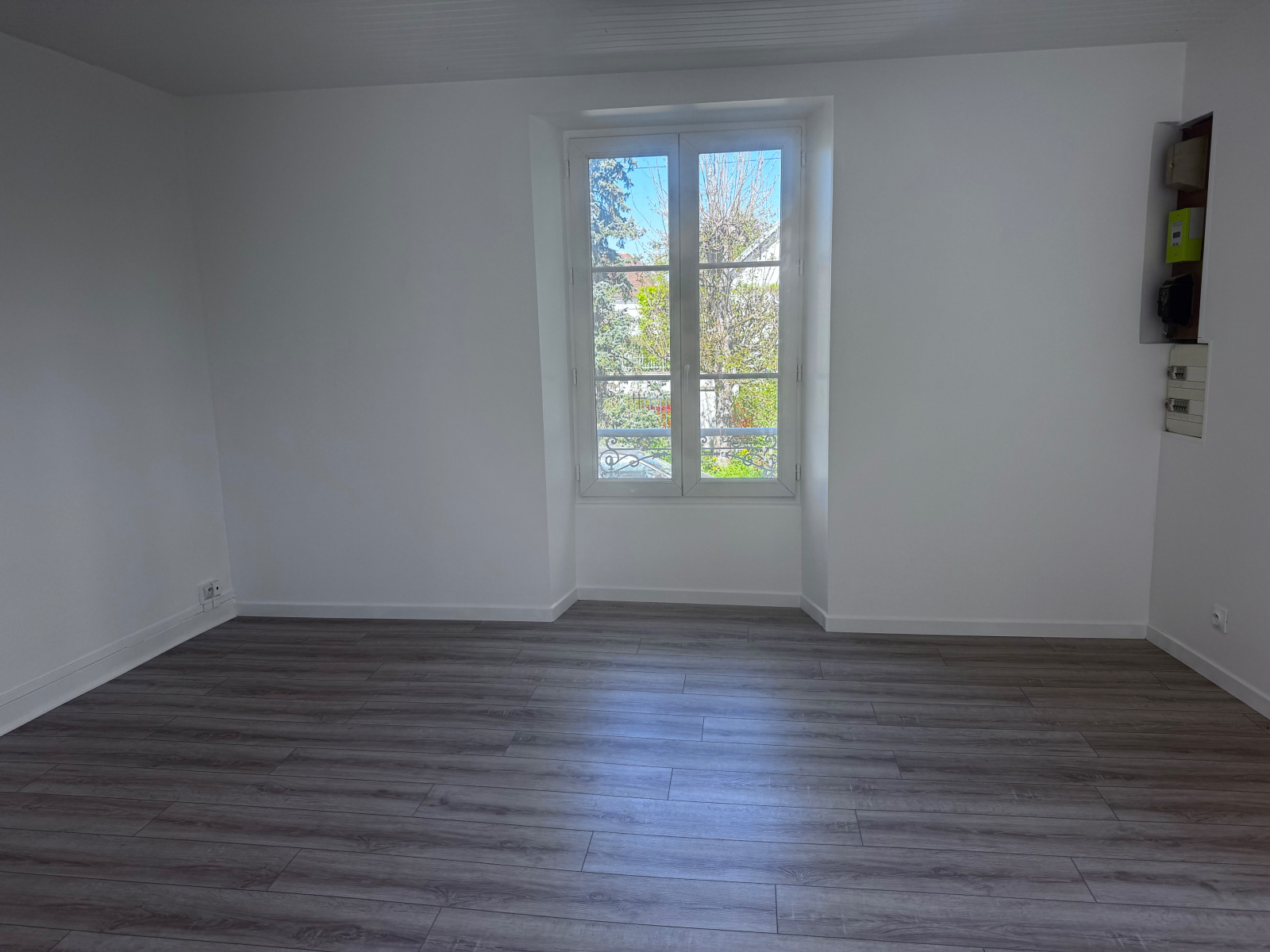 Image_8,
			Duplex, Moret-Loing-et-Orvanne, ref :331-001